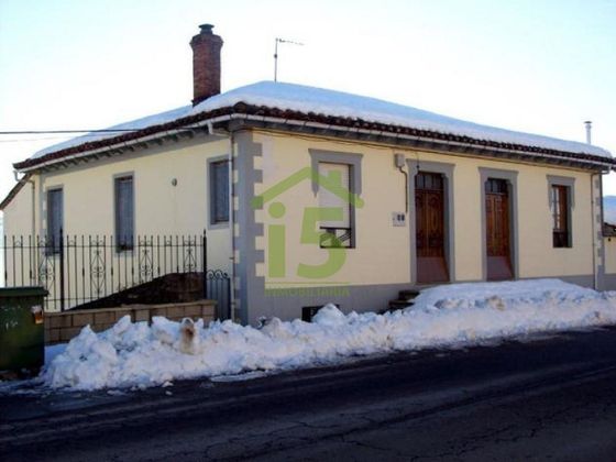 Foto 2 de Casa en venta en Soto y Amío de 5 habitaciones con terraza y garaje