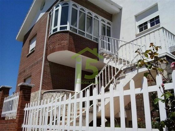 Foto 1 de Casa en venda a Villaquilambre de 8 habitacions amb terrassa i calefacció