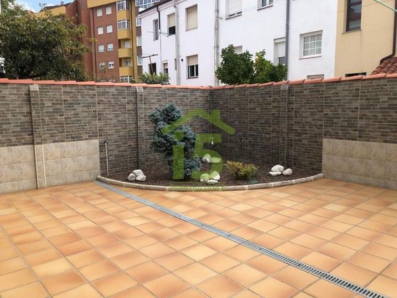 Foto 2 de Xalet en venda a San Mamés - La Palomera de 3 habitacions amb garatge i jardí