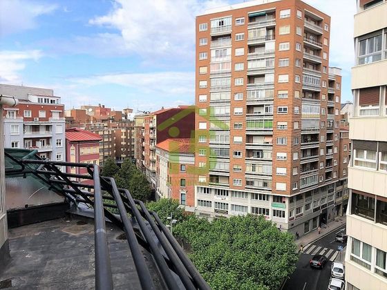 Foto 2 de Venta de ático en Centro Ciudad de 3 habitaciones con terraza y calefacción