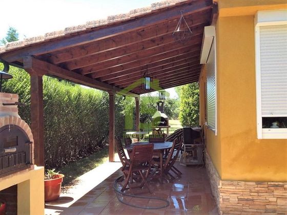 Foto 2 de Venta de chalet en Santa Colomba de Curueño de 2 habitaciones con piscina y jardín