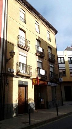 Foto 2 de Casa en venta en calle Ventilla de 9 habitaciones con terraza y garaje