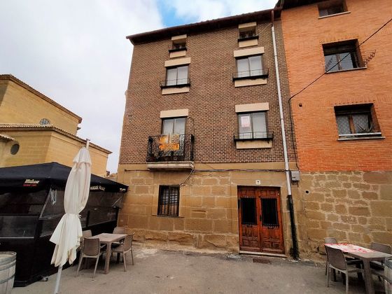 Foto 2 de Casa en venta en Ollauri de 4 habitaciones con terraza y balcón