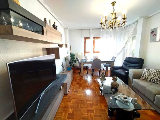 Foto 2 de Pis en venda a Haro de 3 habitacions amb terrassa i calefacció