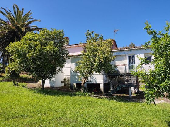 Foto 1 de Xalet en venda a Bergondo de 7 habitacions amb terrassa i garatge
