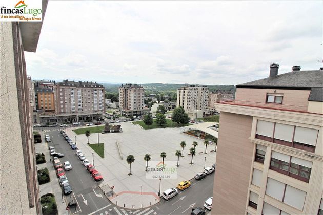 Foto 2 de Dúplex en venda a plaza Augas Férreas de 3 habitacions amb terrassa i garatge