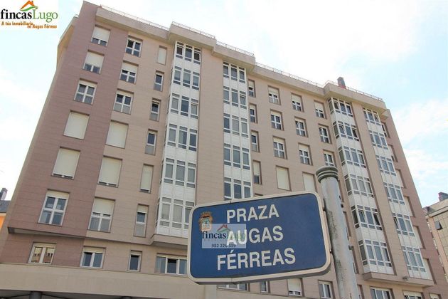 Foto 1 de Dúplex en venda a plaza Augas Férreas de 4 habitacions amb terrassa i garatge