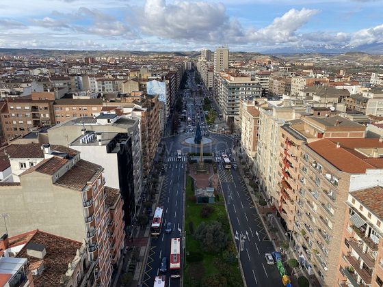Foto 1 de Venta de piso en Centro - Logroño de 4 habitaciones con terraza y calefacción