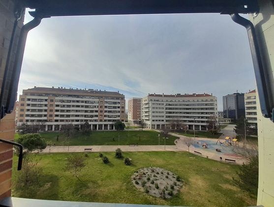 Foto 1 de Pis en venda a Universidad - Los Lirios de 3 habitacions amb terrassa i garatge