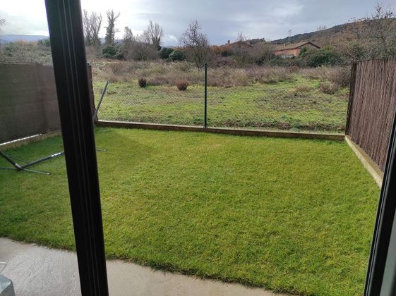 Foto 2 de Venta de casa en Galilea de 3 habitaciones con terraza y piscina