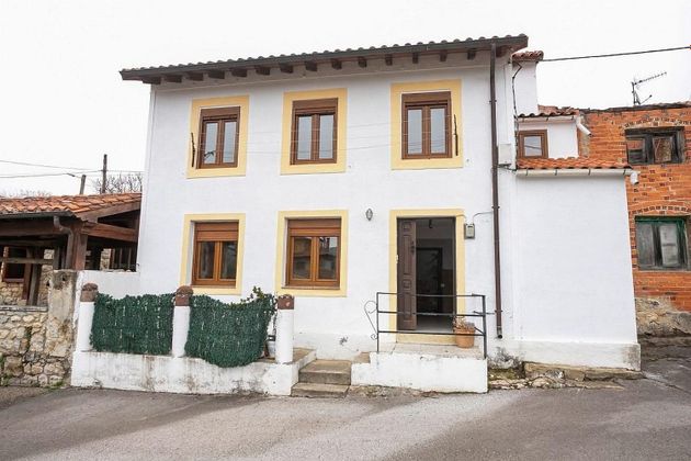 Foto 1 de Casa en venda a barrio Bielva de 4 habitacions i 109 m²