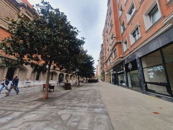 Foto 1 de Alquiler de local en calle San Mames Zumarkalea de 55 m²