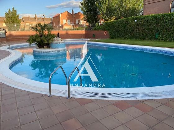 Foto 1 de Casa en venda a San Adrián - La Cava de 4 habitacions amb terrassa i piscina