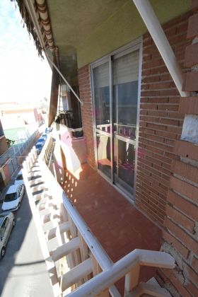 Foto 2 de Pis en venda a calle Alfonso Mellado de 3 habitacions amb terrassa i garatge