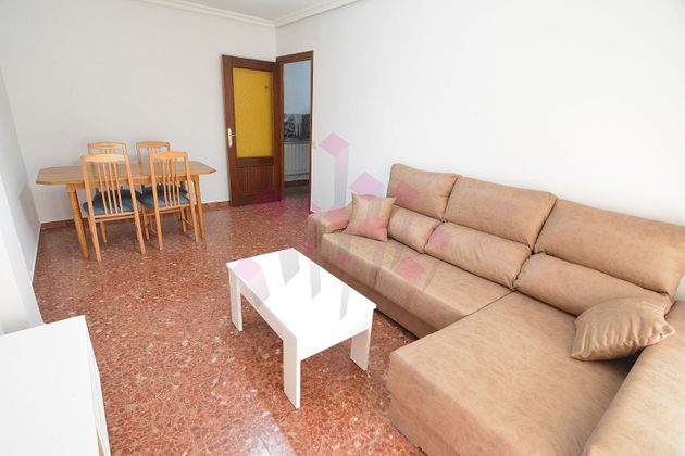 Foto 2 de Alquiler de piso en Santa María de 2 habitaciones con terraza y muebles