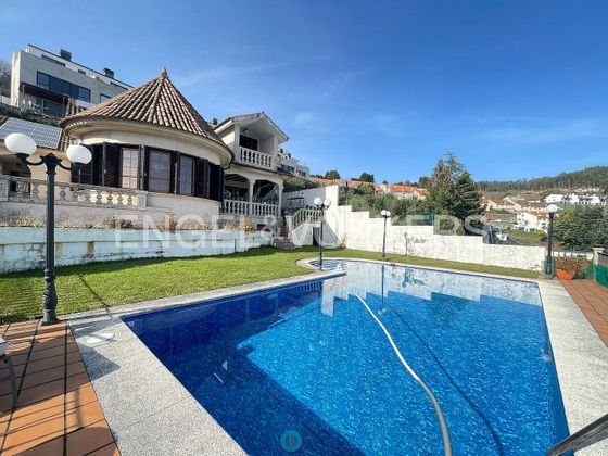 Foto 2 de Xalet en venda a Poio de 6 habitacions amb terrassa i piscina