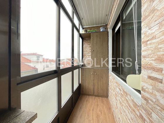 Foto 2 de Venta de piso en Vilagarcía de 3 habitaciones con garaje y balcón