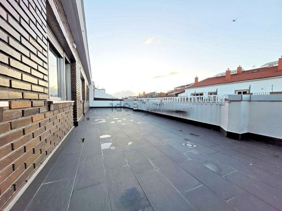 Foto 2 de Àtic en venda a calle Santiago del Estero de 4 habitacions amb terrassa i garatge