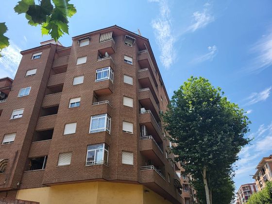 Foto 1 de Pis en venda a Tres Olivos - La Piedad de 4 habitacions amb terrassa i balcó