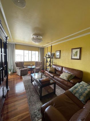 Foto 2 de Dúplex en venta en A Milagrosa de 5 habitaciones con terraza y garaje