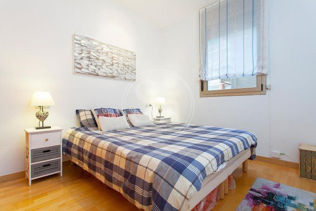 Foto 2 de Piso en alquiler en La Nova Esquerra de l'Eixample de 1 habitación con muebles y balcón