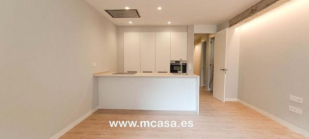 Foto 1 de Pis en venda a Praza España - Casablanca de 2 habitacions amb aire acondicionat i calefacció