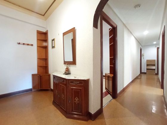 Foto 1 de Pis en venda a Centro - Mendibil - Santiago de 3 habitacions amb ascensor