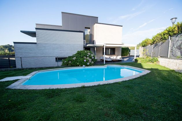 Foto 2 de Casa en venta en Azken Portu - Behobia de 3 habitaciones con terraza y piscina
