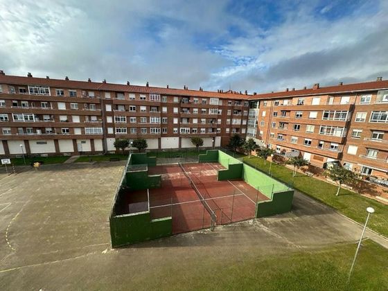 Foto 2 de Piso en venta en San Andrés del Rabanedo de 4 habitaciones con terraza y garaje