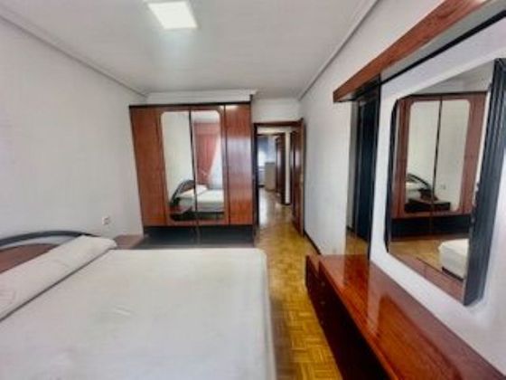 Foto 1 de Pis en lloguer a La Chantría - La Lastra de 3 habitacions amb terrassa i garatge