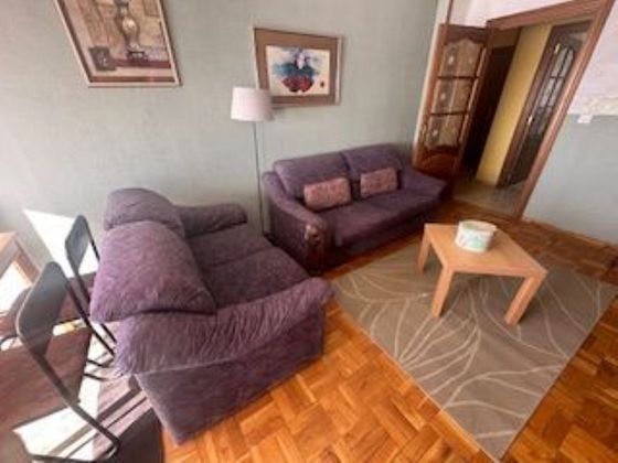 Foto 2 de Alquiler de piso en Trobajo del Camino de 4 habitaciones con terraza y muebles