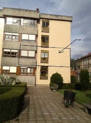 Foto 1 de Venta de piso en Santa Marina - Polígono de 3 habitaciones con terraza y jardín