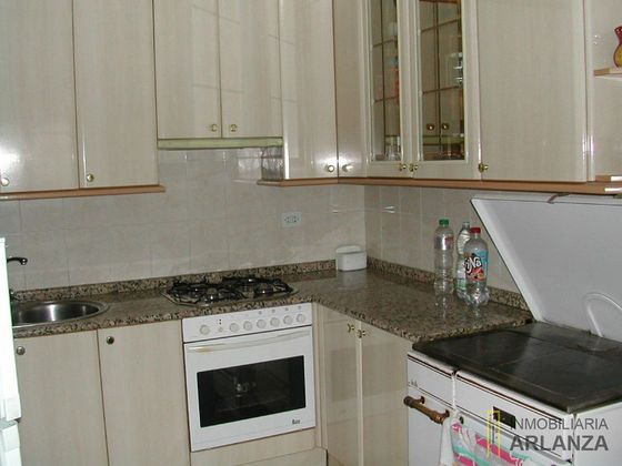 Foto 1 de Venta de casa en Covarrubias de 6 habitaciones con calefacción