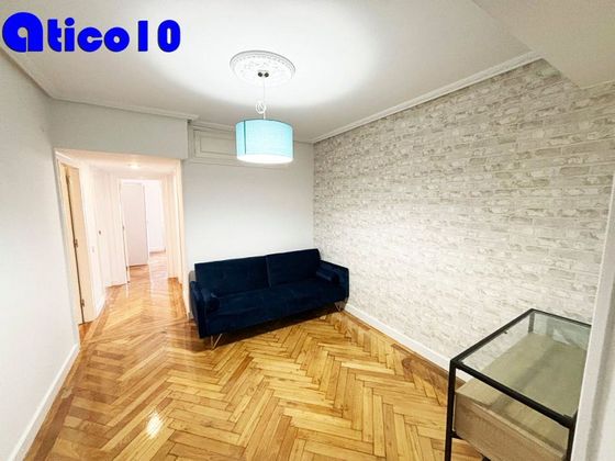 Foto 2 de Piso en alquiler en calle Matemático Pedrayes de 2 habitaciones con terraza y calefacción