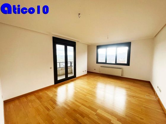 Foto 1 de Piso en venta en calle Ribera de Arriba de 3 habitaciones con terraza y garaje