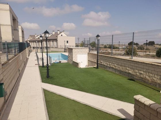 Foto 1 de Piso en venta en Muela (La) de 3 habitaciones con terraza y piscina
