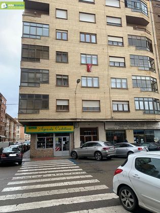 Foto 1 de Venta de piso en avenida Ferial de 4 habitaciones con terraza y garaje