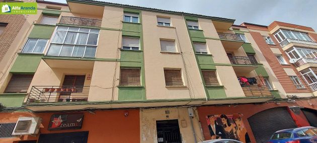 Foto 1 de Pis en venda a calle Hospicio de 4 habitacions amb terrassa i calefacció