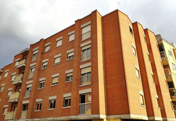 Foto 1 de Alquiler de piso en Garrido Norte - Chinchibarra de 3 habitaciones con terraza y muebles