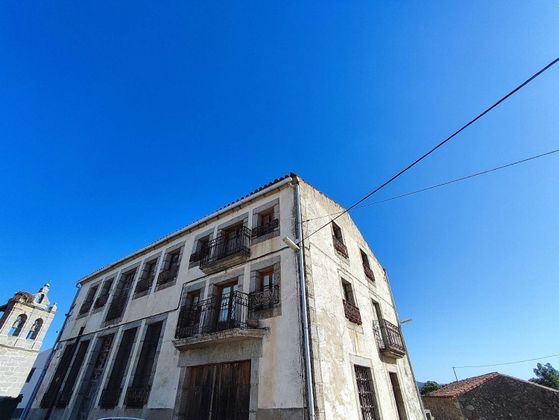Foto 1 de Casa en venda a Peromingo de 4 habitacions amb balcó