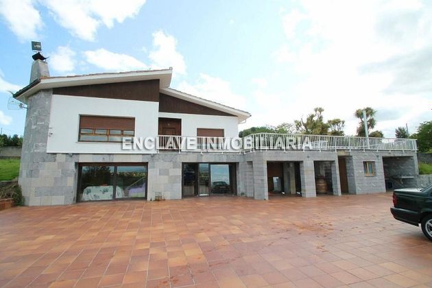 Foto 2 de Xalet en venda a Parroquias Norte de 4 habitacions amb terrassa i piscina