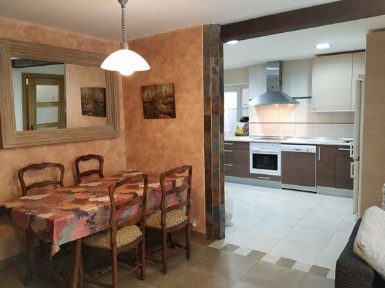 Foto 1 de Casa adosada en venta en Sasamón de 3 habitaciones con calefacción