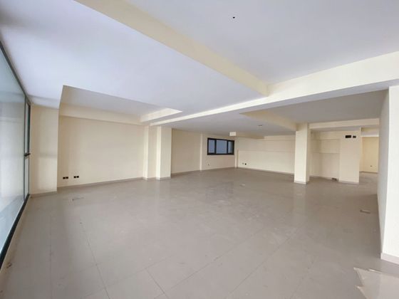 Foto 1 de Oficina en venda a Areal – Zona Centro de 399 m²