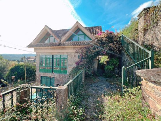 Foto 2 de Chalet en venta en calle Da Costa Do Xenio de 3 habitaciones con terraza y jardín