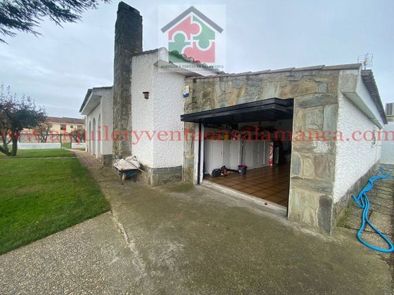 Foto 2 de Xalet en venda a Almenara de Tormes de 4 habitacions amb terrassa i piscina