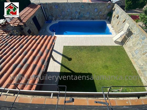 Foto 2 de Casa en venda a San Morales de 4 habitacions amb terrassa i piscina