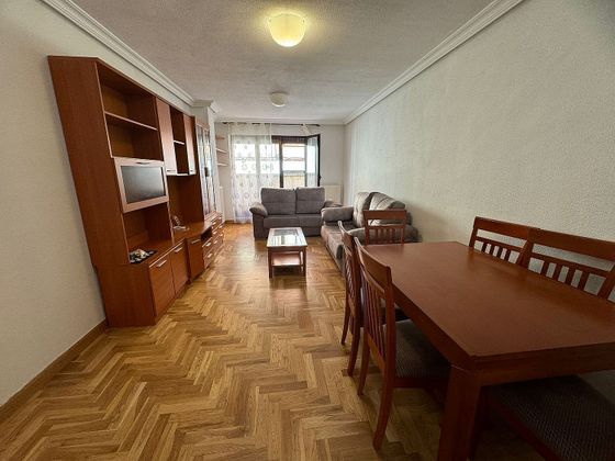Foto 1 de Pis en venda a Pizarrales de 3 habitacions amb terrassa i calefacció