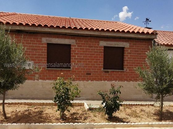Foto 1 de Pis en venda a Tormes - La Vega de 3 habitacions amb terrassa i garatge
