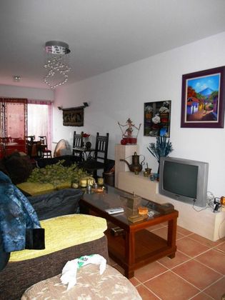 Foto 2 de Casa adosada en venta en Pereiro de Aguiar (O) de 3 habitaciones con terraza y garaje