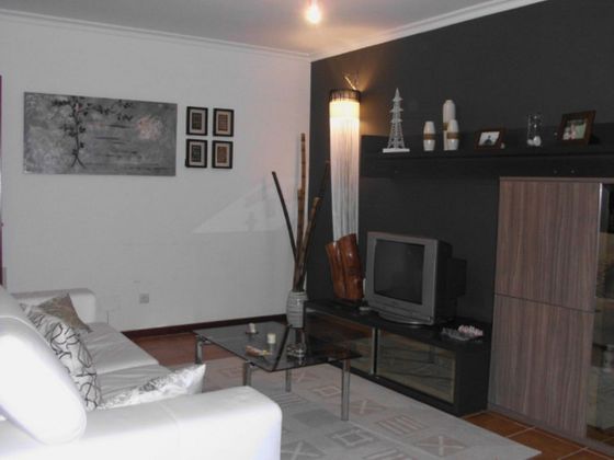 Foto 2 de Chalet en venta en Pereiro de Aguiar (O) de 4 habitaciones con garaje y muebles